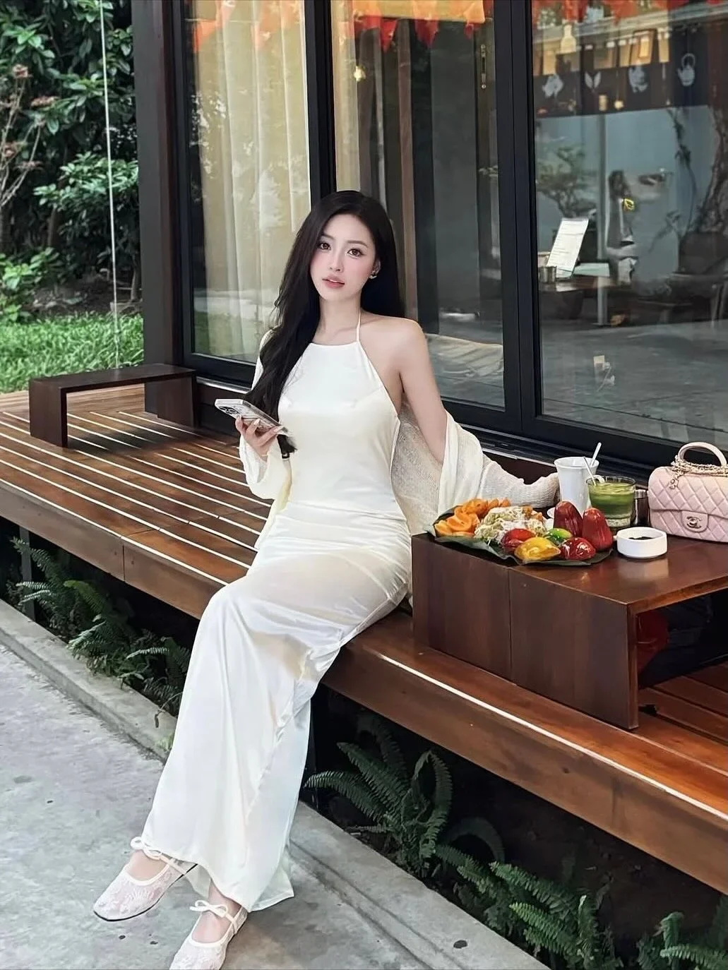 Ảnh 1 của Đầm lụa trắng dài cổ yếm nữ