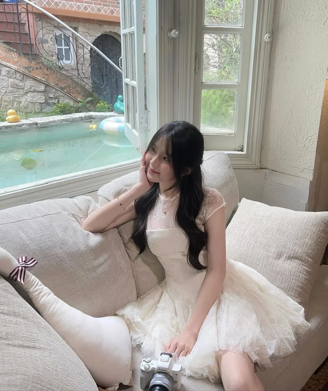 Ảnh 2 của Đầm ren trắng ngắn xòe nữ tính