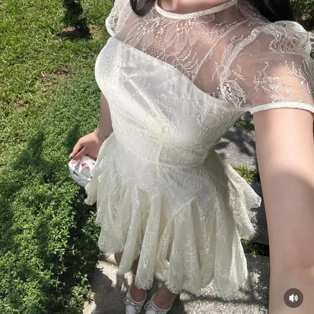 Photo 5 of Đầm ren trắng mini nữ size S