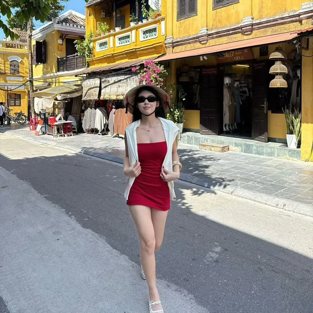 Ảnh 5 của Đầm đỏ cúp ngực nhún nữ thuê