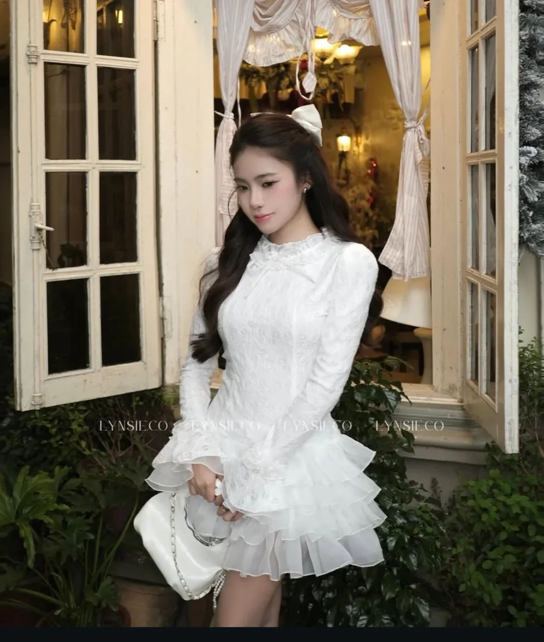 Ảnh 5 của Váy ren trắng tay dài nữ tính