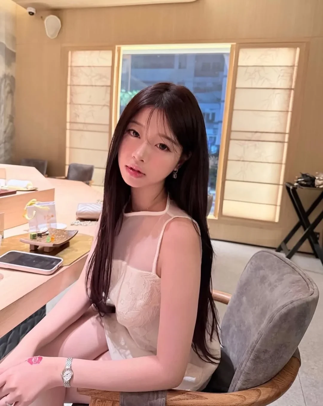 Photo 1 of Áo ren hai dây be nhạt nữ
