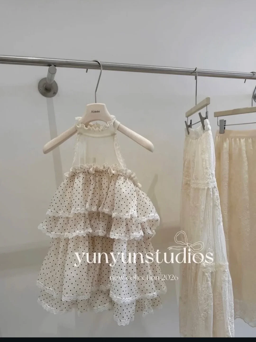 Ảnh 4 của Đầm babydoll chấm bi trắng hai dây