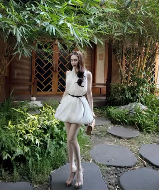 Photo 1 of Đầm ngắn trắng voan nữ Phan Linh Chi