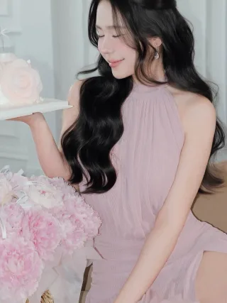 Ảnh 3 của Đầm maxi hồng pastel hở lưng lụa Iamcoco
