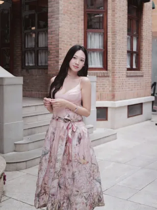 Ảnh 1 của Váy dài hồng pastel Zimerman hai dây