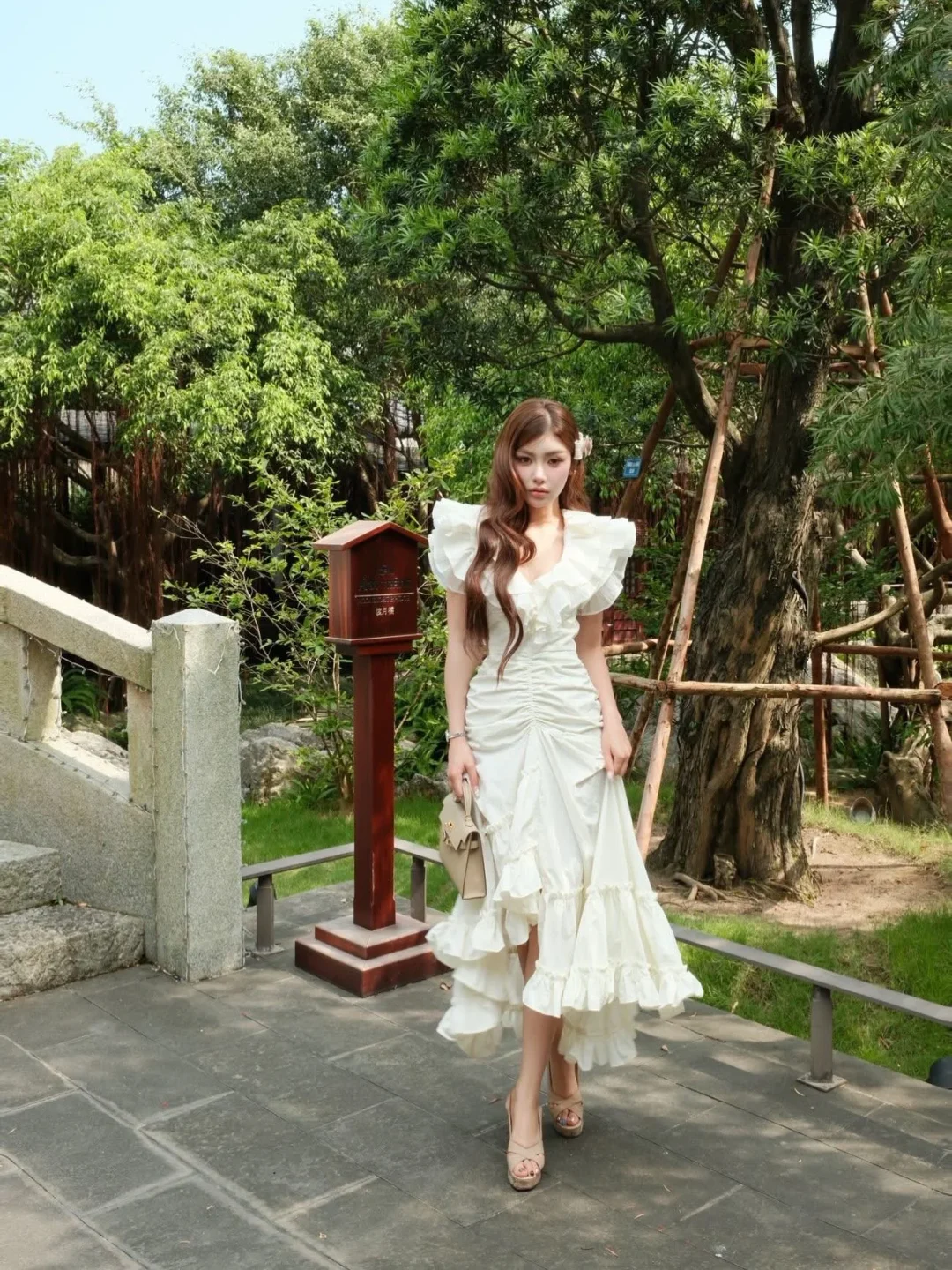 Ảnh 1 của Đầm maxi trắng bèo nhún nữ tính