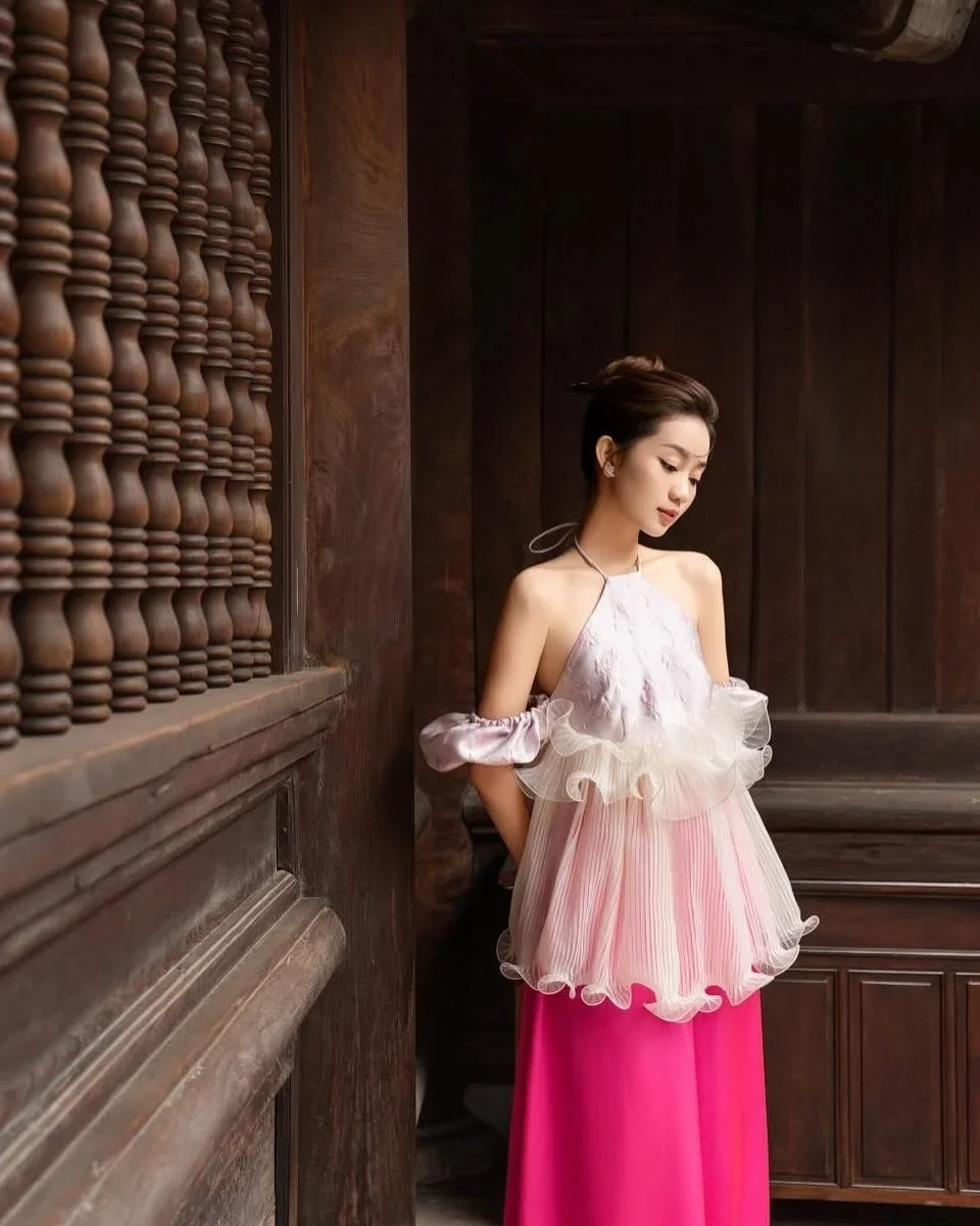 Ảnh 1 của Váy tiệc halter ombre hồng sang trọng