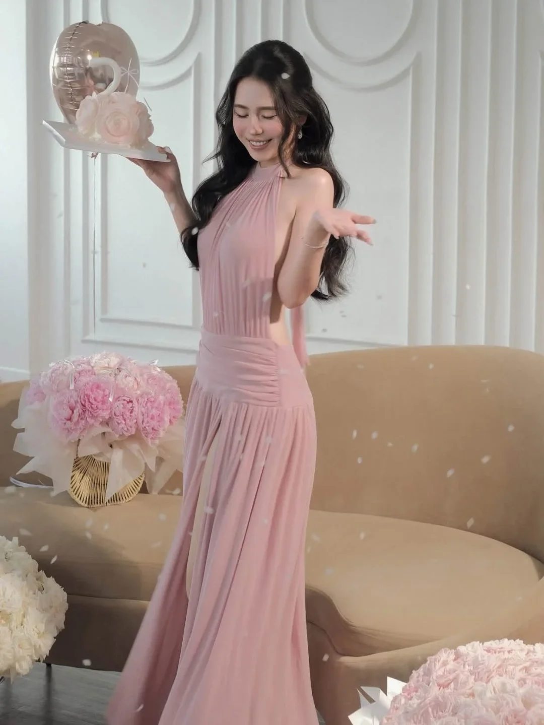 Ảnh 6 của Đầm maxi hồng pastel hở lưng lụa Iamcoco
