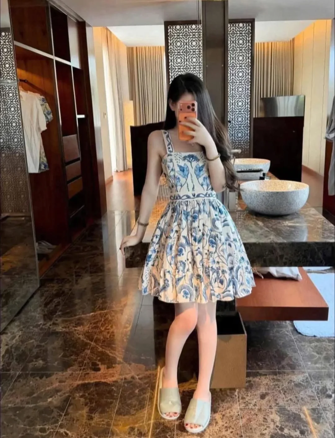 Ảnh 1 của Váy mini hai dây họa tiết hoa nữ