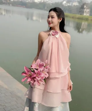 Ảnh 2 của Váy hai tầng halter hồng pastel nữ
