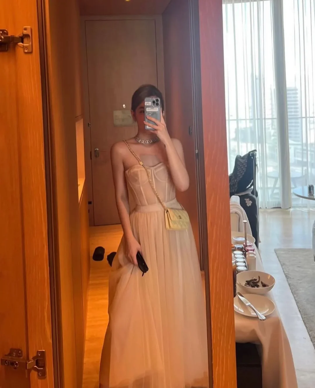 Photo 2 of Đầm corset tulle dài màu be Léger