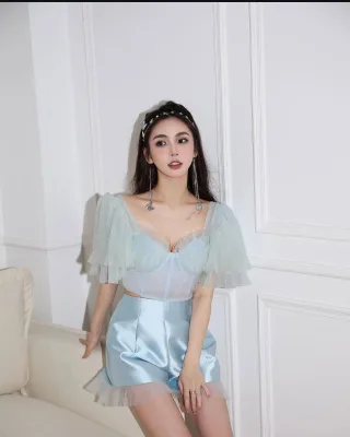 Photo 4 of Set crop top chân váy ngắn Léger xanh nhạt