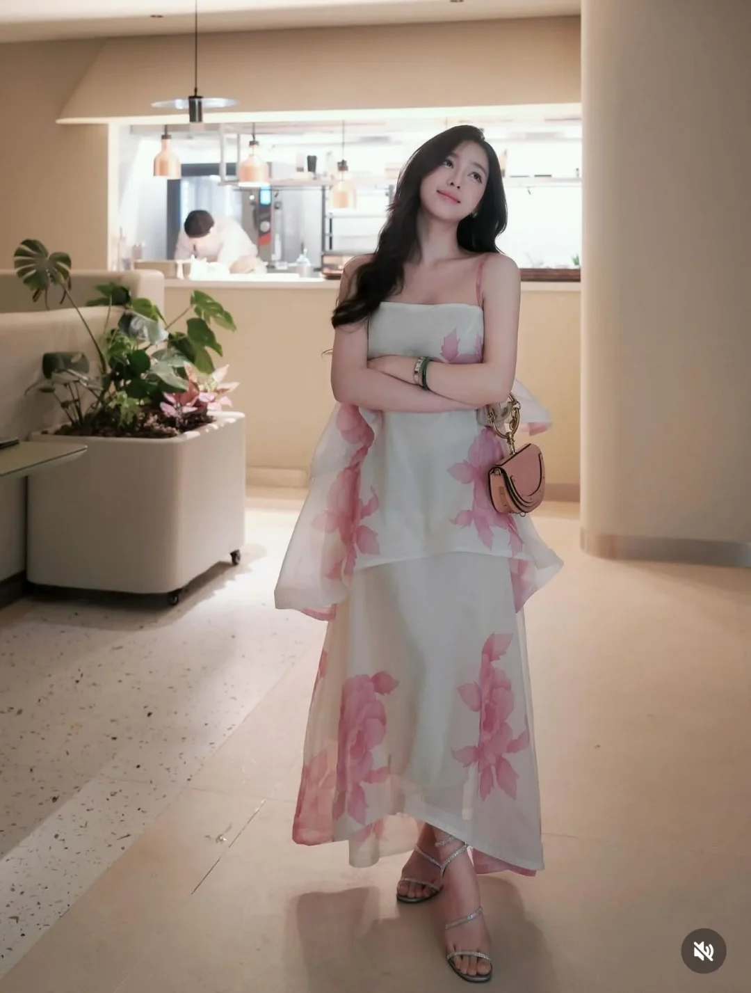 Photo 1 of Đầm maxi voan hoa hồng Luka Studio