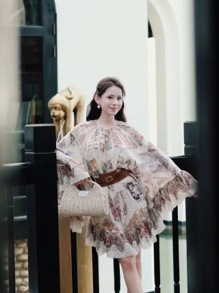 Photo 4 of Áo blouse ren hoa Zimmerman VIP nữ
