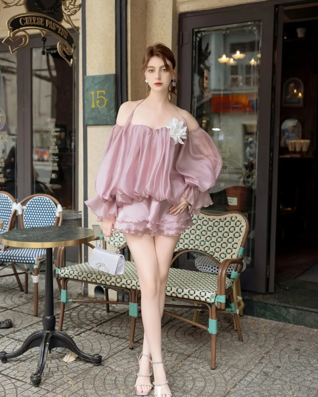 Photo 4 of Áo blouse lụa trễ vai hồng nhạt Josephin