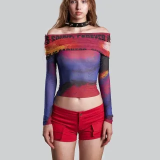 Ảnh 2 của Set croptop chân váy mini họa tiết lửa TATICHU