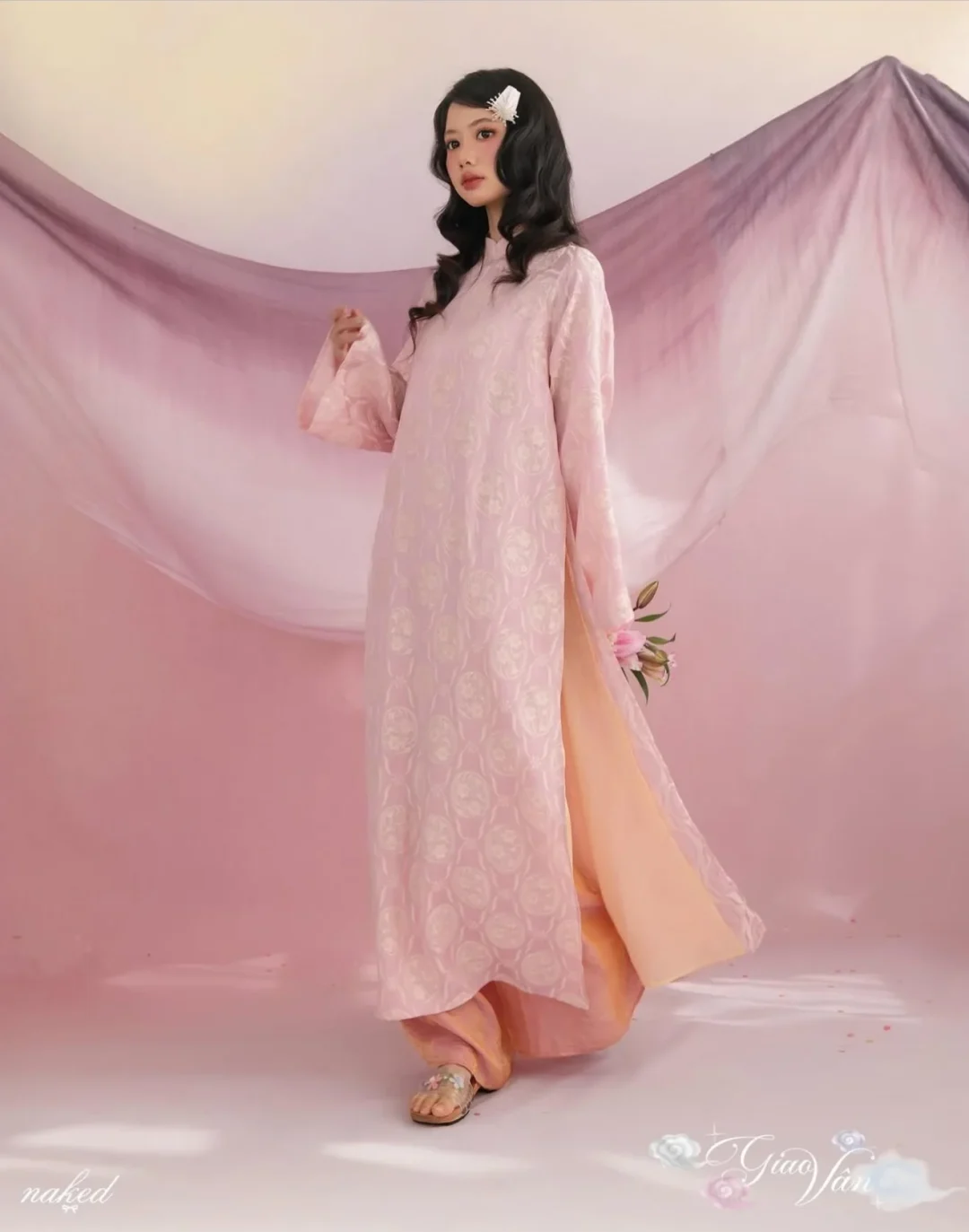 Ảnh 2 của Áo dài Thủy Tiên cách tân nữ Naked by V