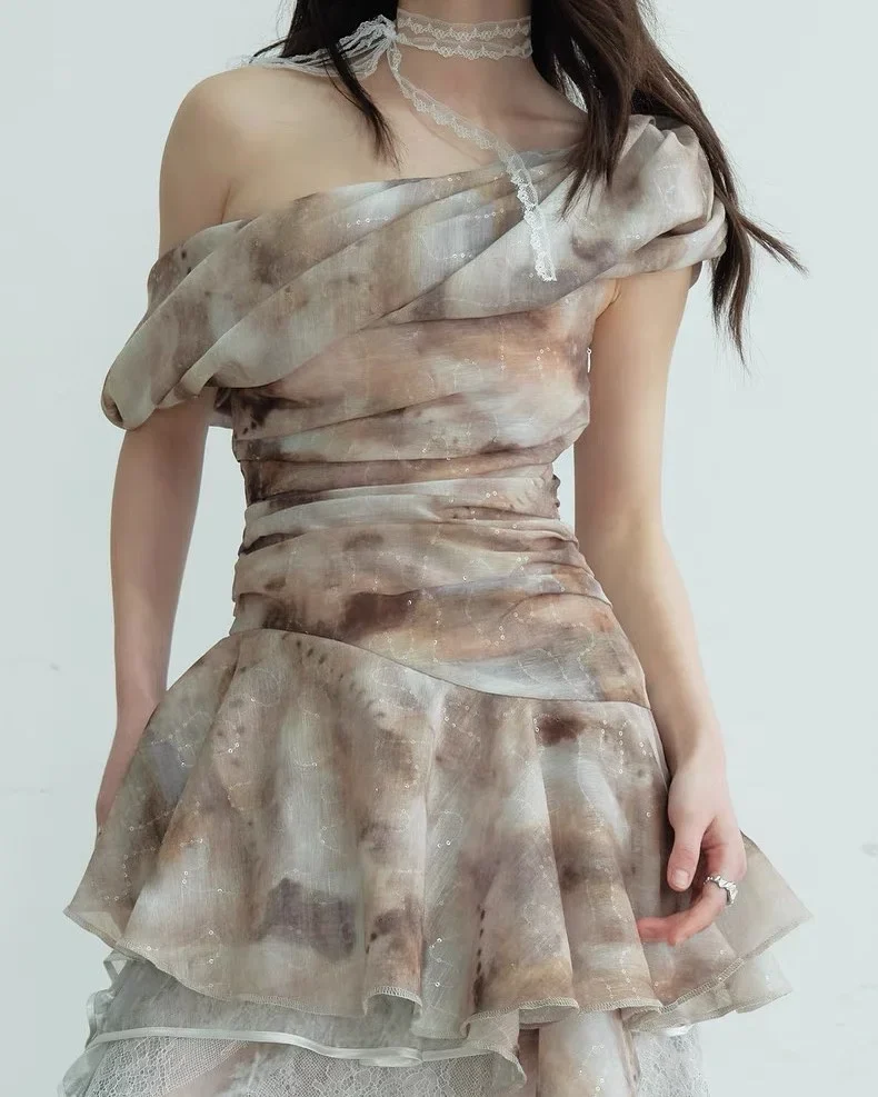 Photo 9 of Set áo vai chéo xếp ly và váy ren JNYLON