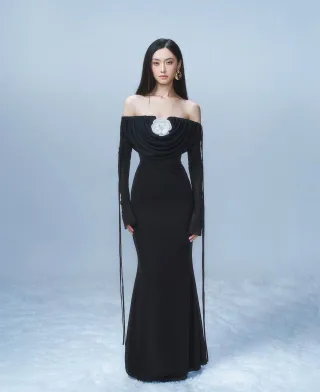 Photo 1 of Váy maxi đen trễ vai Oia Studios Pamela