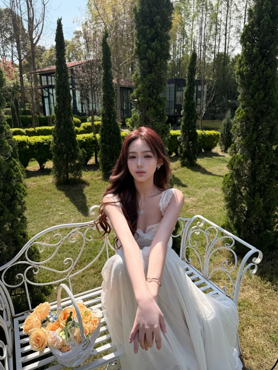 Photo 8 of Đầm maxi trắng ren hở lưng Lattitude