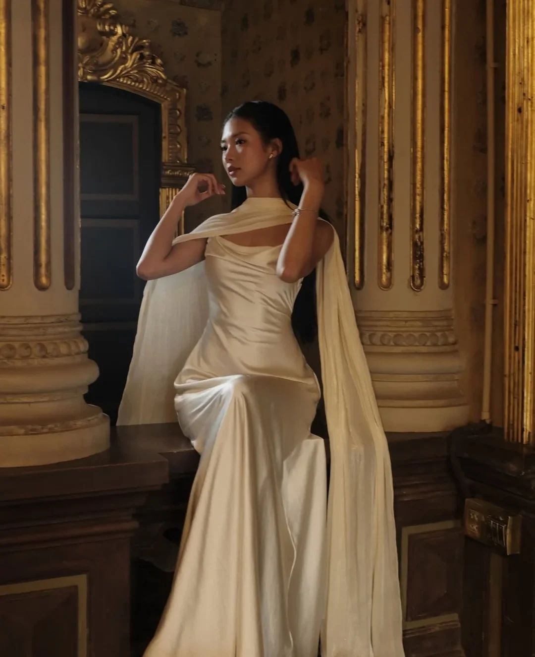 Ảnh 3 của Váy dạ hội satin lụa kem Hera Juliet