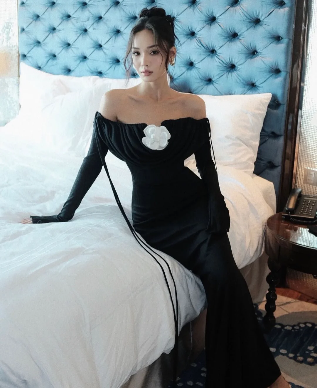 Photo 6 of Váy maxi đen trễ vai Oia Studios Pamela