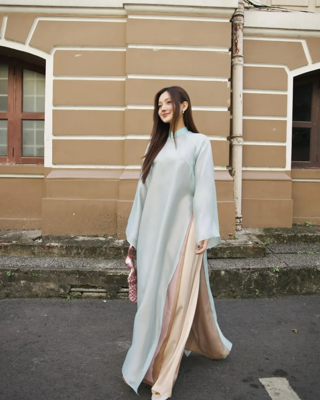 Ảnh 3 của Áo dài lụa pastel cách tân nữ Uyển Sương