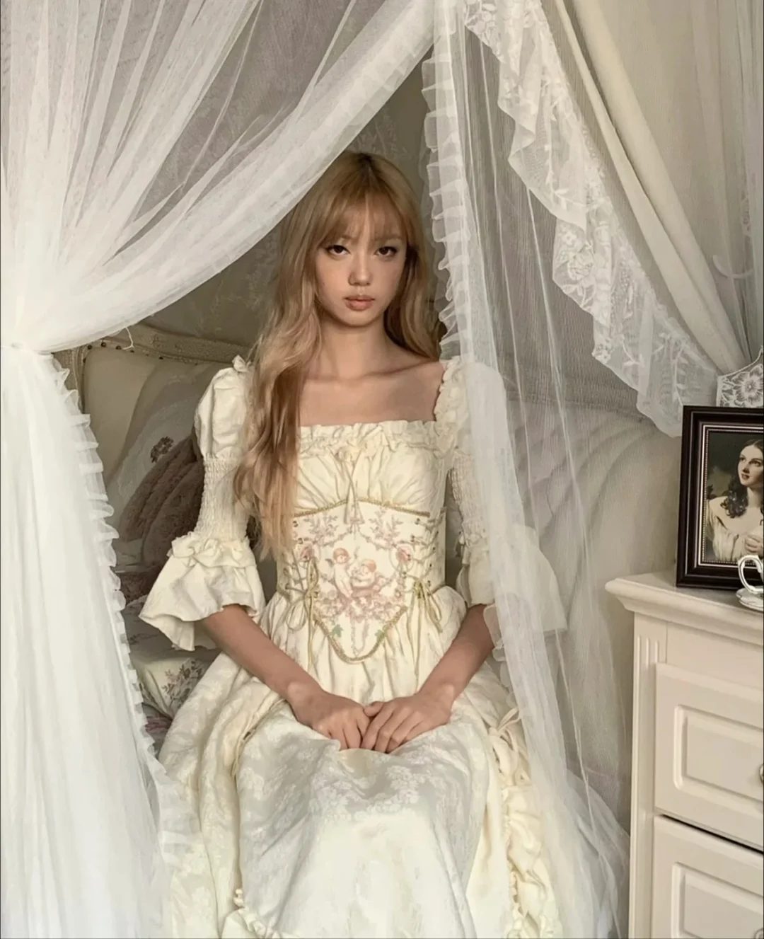 Ảnh 3 của Bộ Corset Đầm Trắng Angel’s Cradle LACEMACE