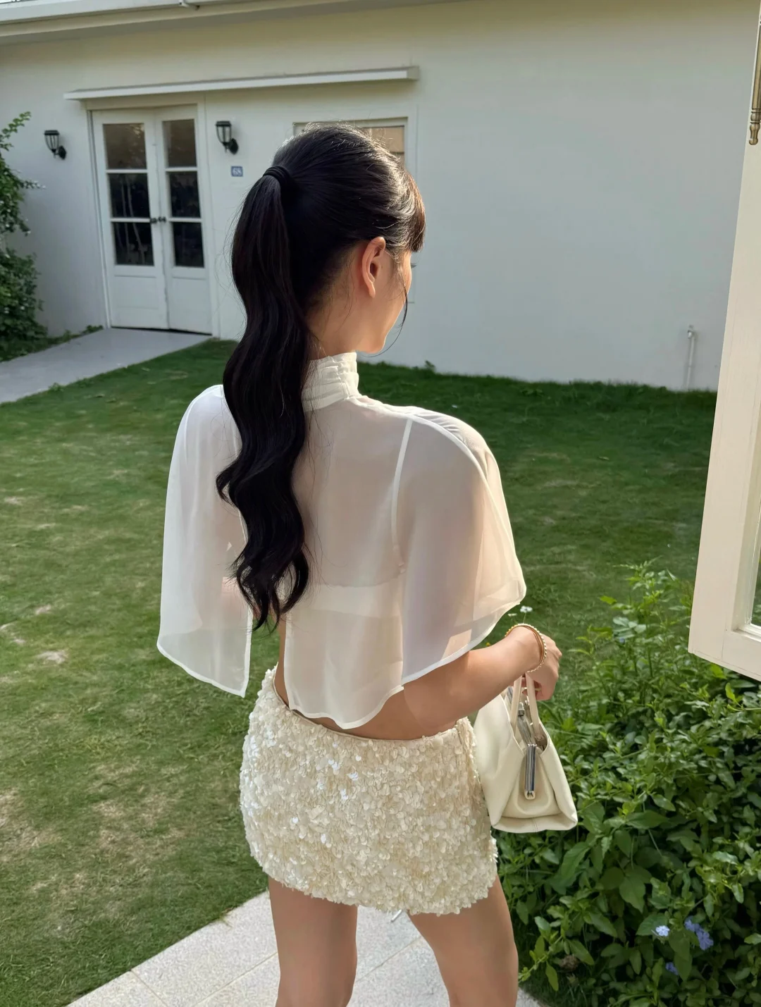 Photo 8 of Set váy sequin kèm cape Venuie nữ