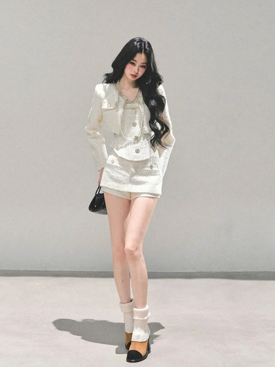 Photo 5 of Set tweed nữ trắng 3 món sang trọng