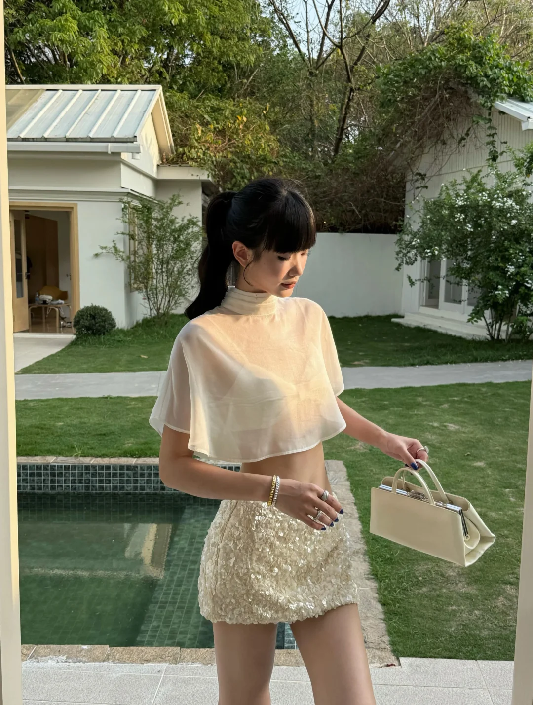 Photo 6 of Set váy sequin kèm cape Venuie nữ