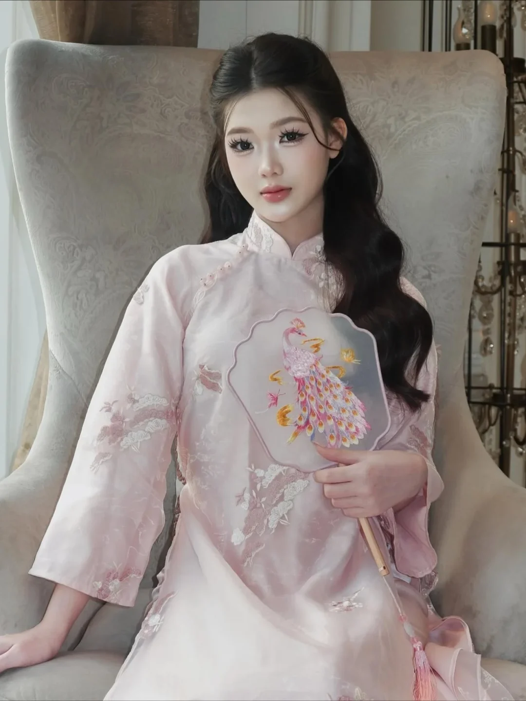 Ảnh 3 của Áo dài tơ thêu hồng nhạt Ngọc Vân Rozzy