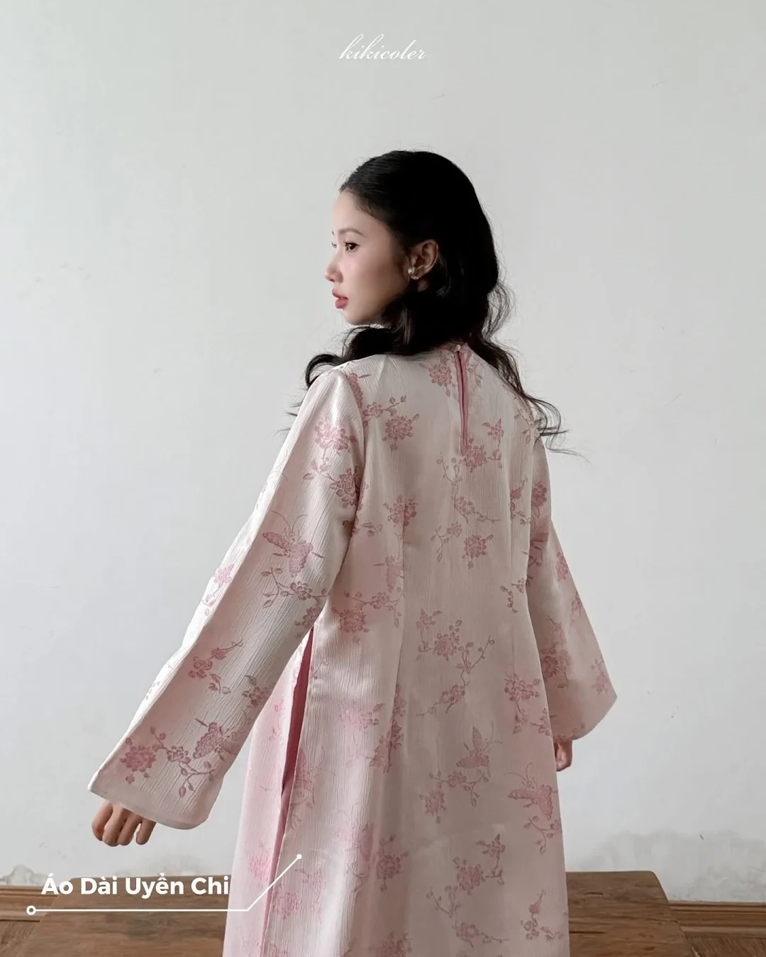 Photo 7 of Áo dài lụa hồng nhạt Uyển Chi nữ