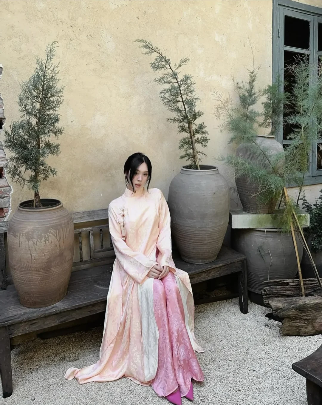 Photo 8 of Áo dài 4 tà cam hồng Renée Studio