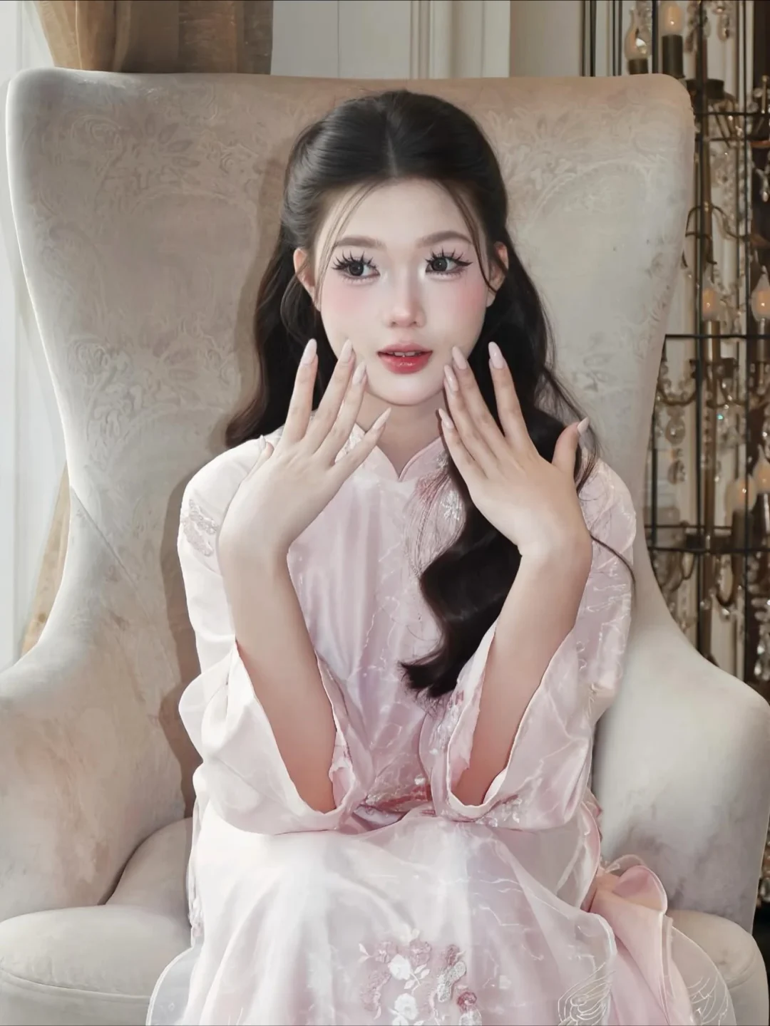 Ảnh 4 của Áo dài tơ thêu hồng nhạt Ngọc Vân Rozzy