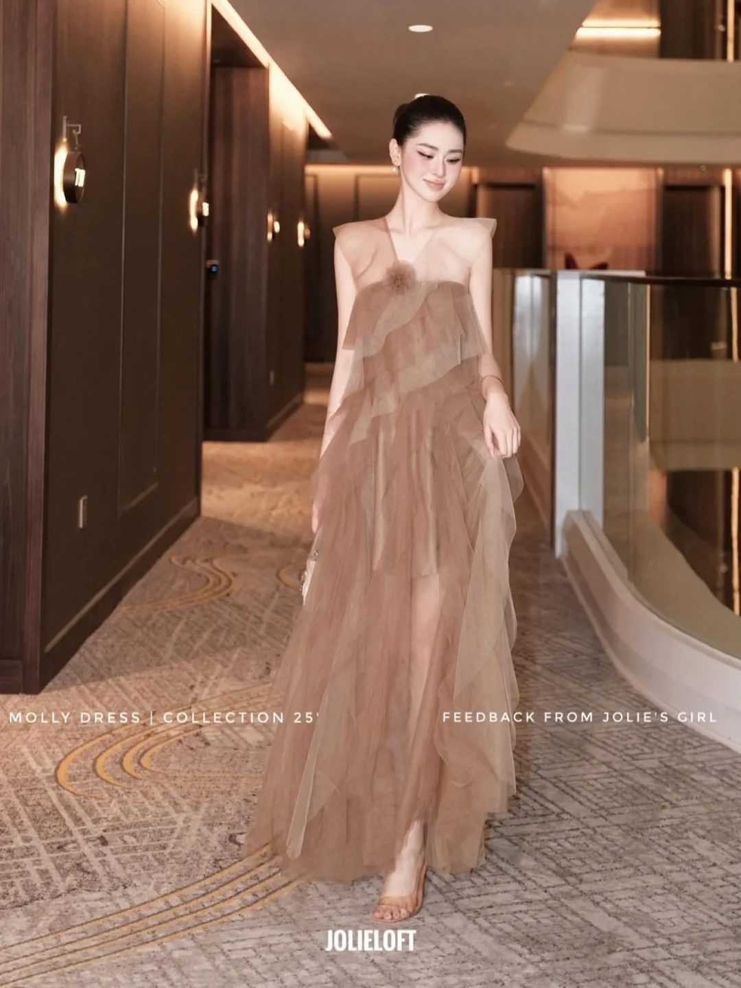 Photo 4 of Váy tiệc tulle nâu lệch vai nữ