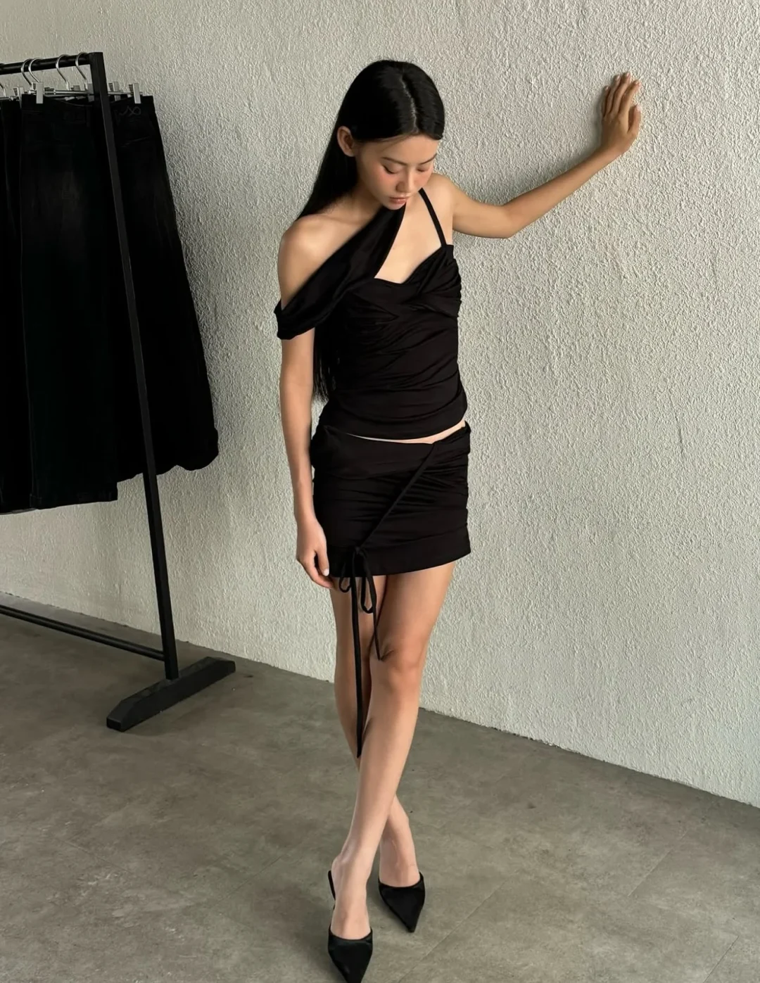Ảnh 2 của Set áo váy nhún rút Amy AD0010 đen