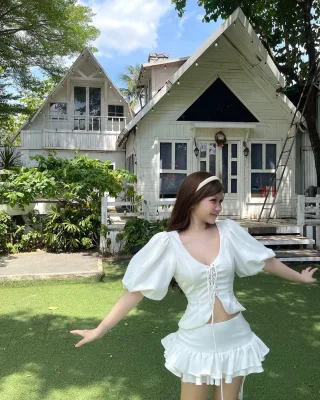 Photo 3 of Set croptop trắng Amelie Ravish ST0007