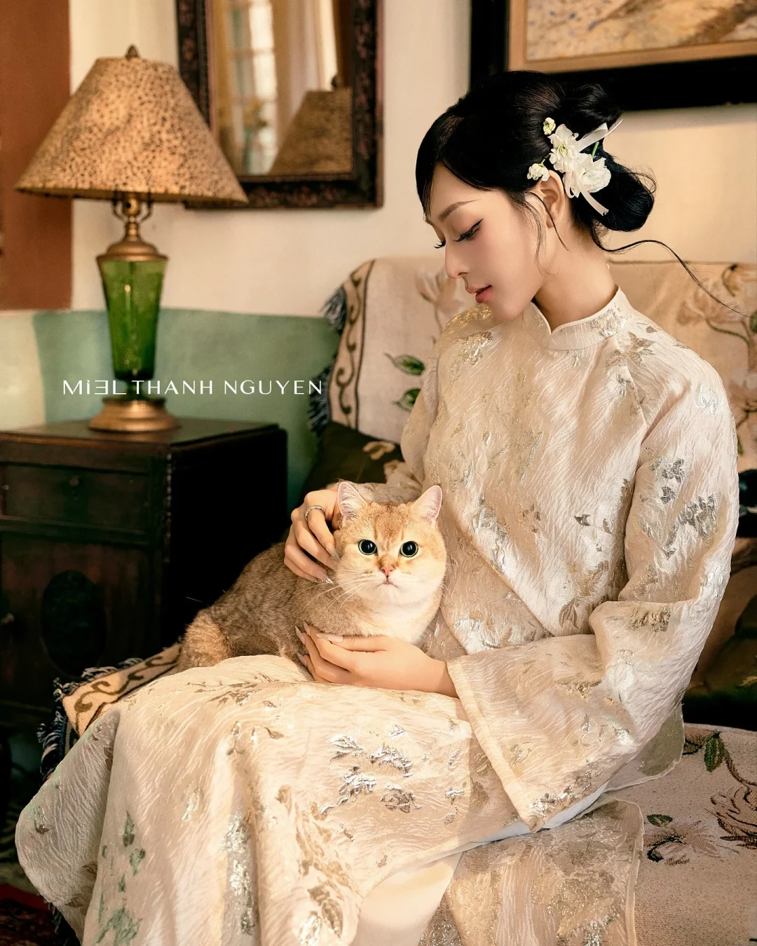 Photo 6 of Áo dài lụa thêu hoa kem nữ Kim DK0014