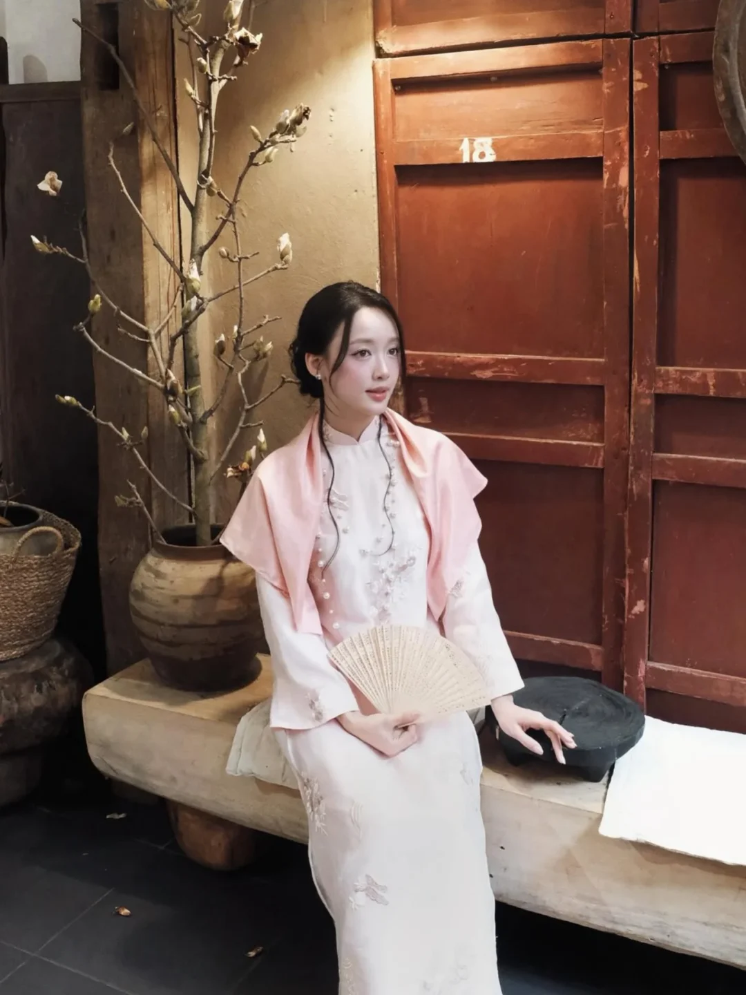 Ảnh 6 của Áo dài tơ thêu hồng Ngọc Vân Rozzy
