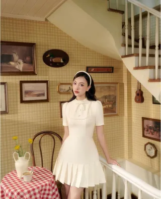 Ảnh 2 của Váy cổ nơ trắng kem Jessie Dress