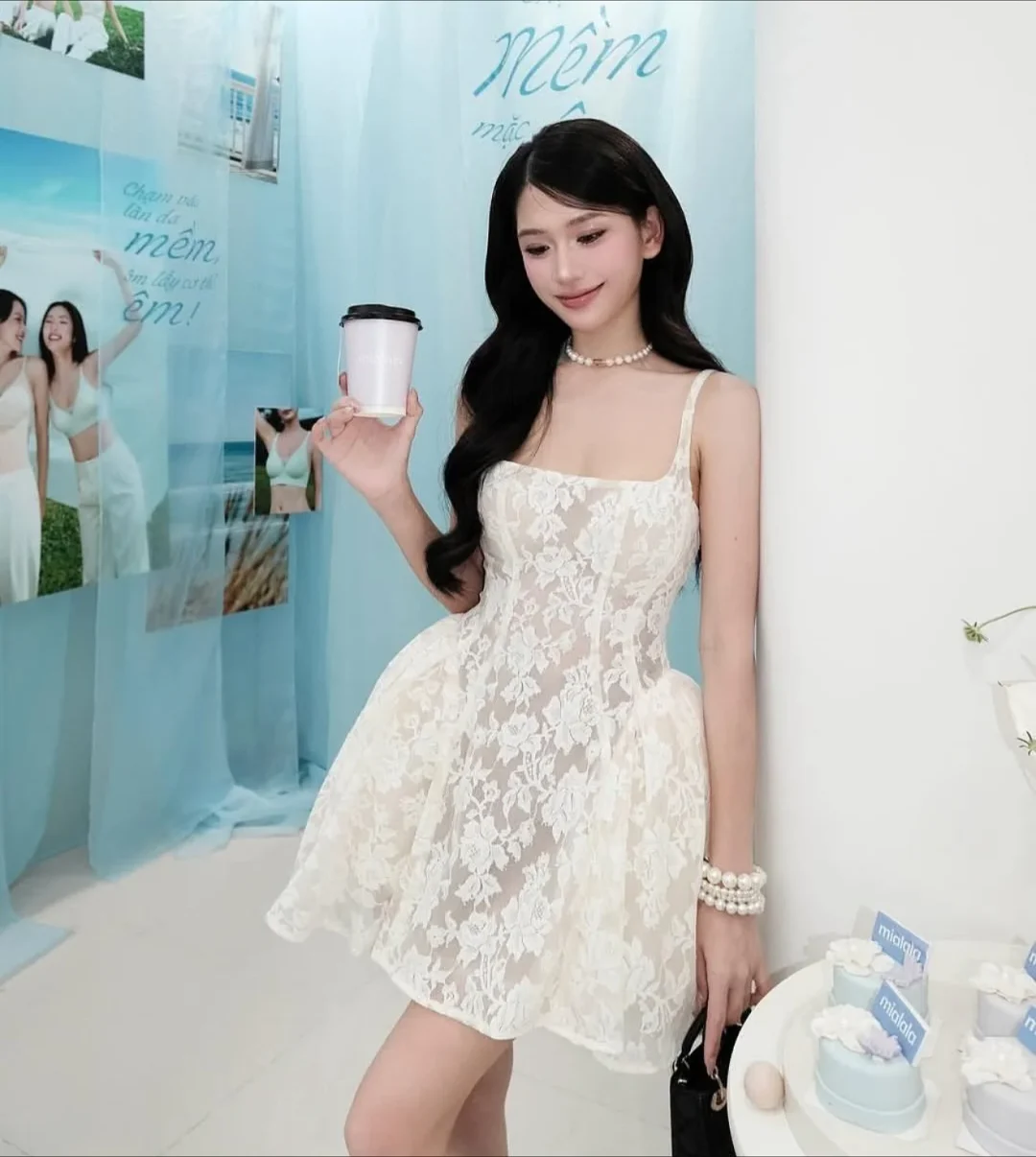 Ảnh 10 của Váy ren trắng ngắn Rosalie DT0045