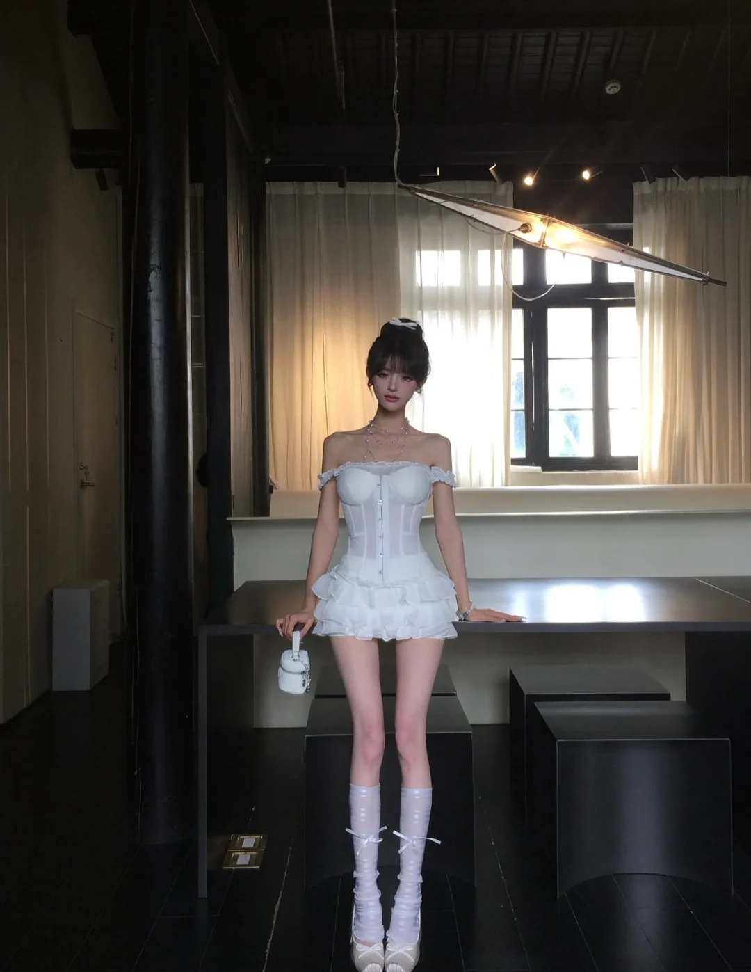 Photo 9 of Set áo corset chân váy trắng Million Lotus
