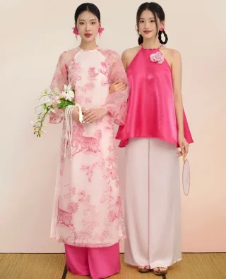 Photo 4 of Áo dài organza thêu hoa EDINI kèm quần hồng