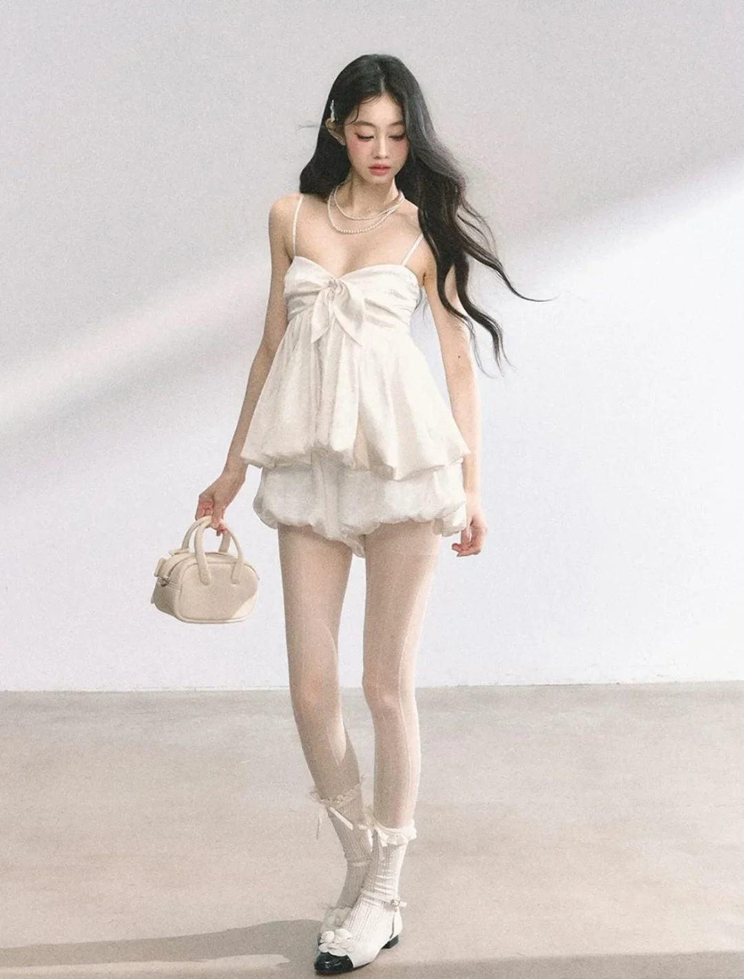 Photo 4 of Set áo dây bồng bềnh trắng Shaoyeyan nữ