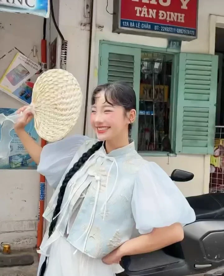 Photo 2 of Áo dài xanh pastel nữ REMMUS Cát An