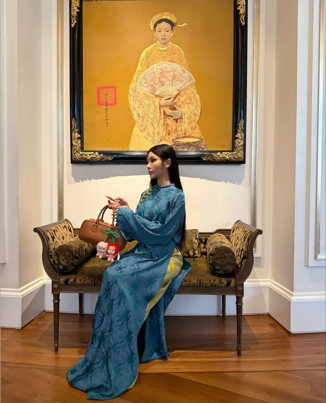 Photo 6 of Áo dài nữ xanh dương Mãn Anh Đường thêu rồng mây