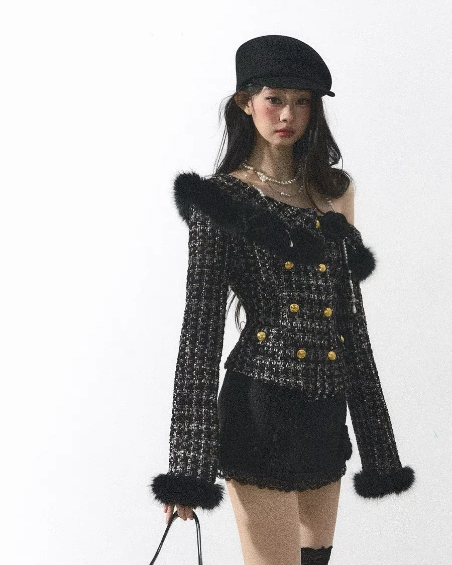 Photo 5 of Set áo tweed đen lệch vai và váy ngắn đính hoa