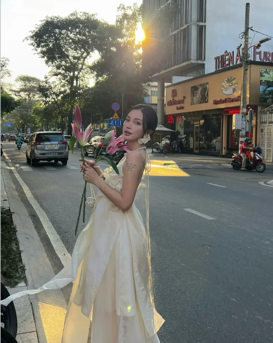 Photo 6 of Set áo váy trắng Hona-Mi The Country Boutiques